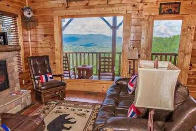 A Piece of Heaven - Sevierville Tennessee - Living area with great views - Mountain Time Cabin Rentals